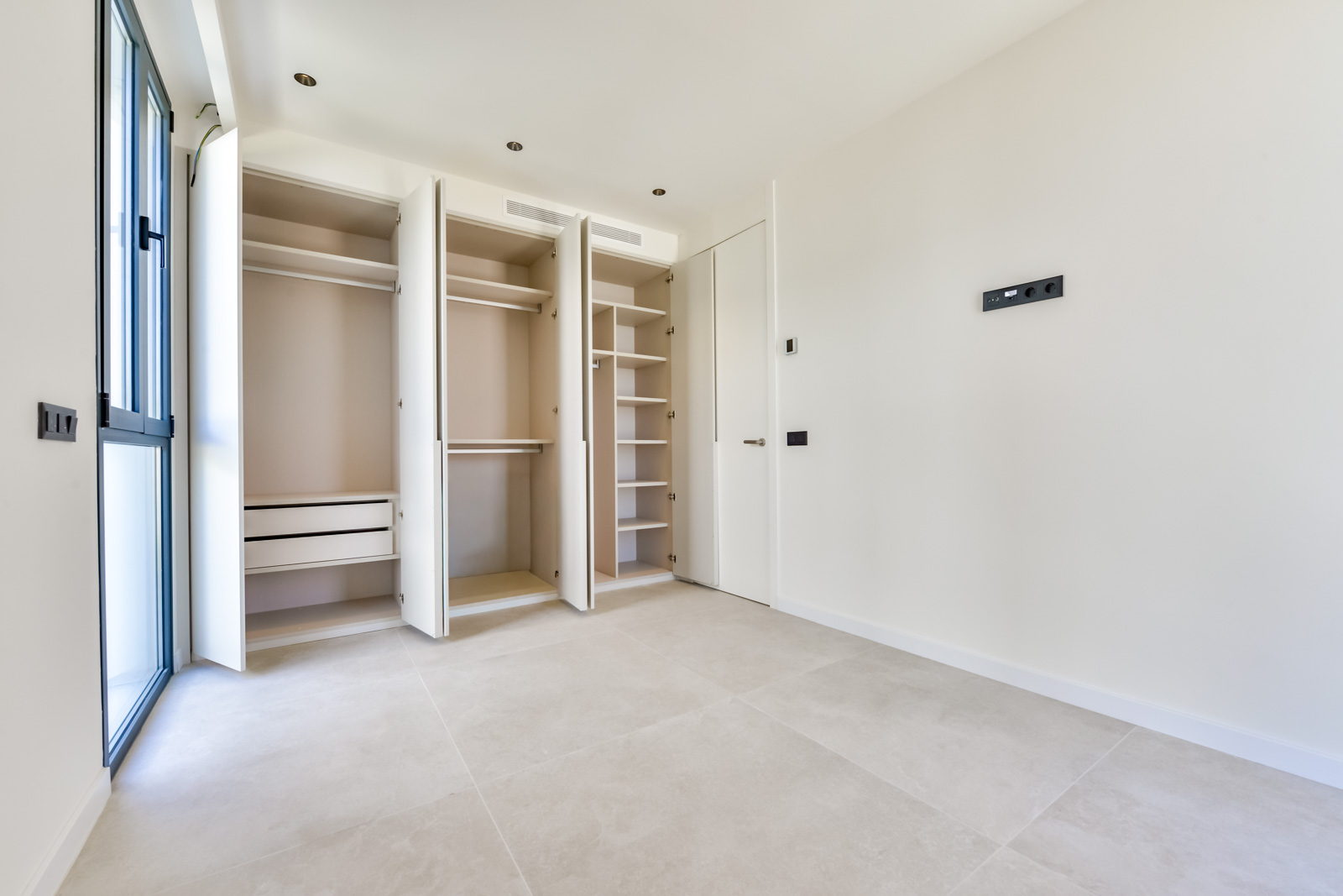 Modern Key-Ready Villas with Spacious Interiors and Landscaped Gardens