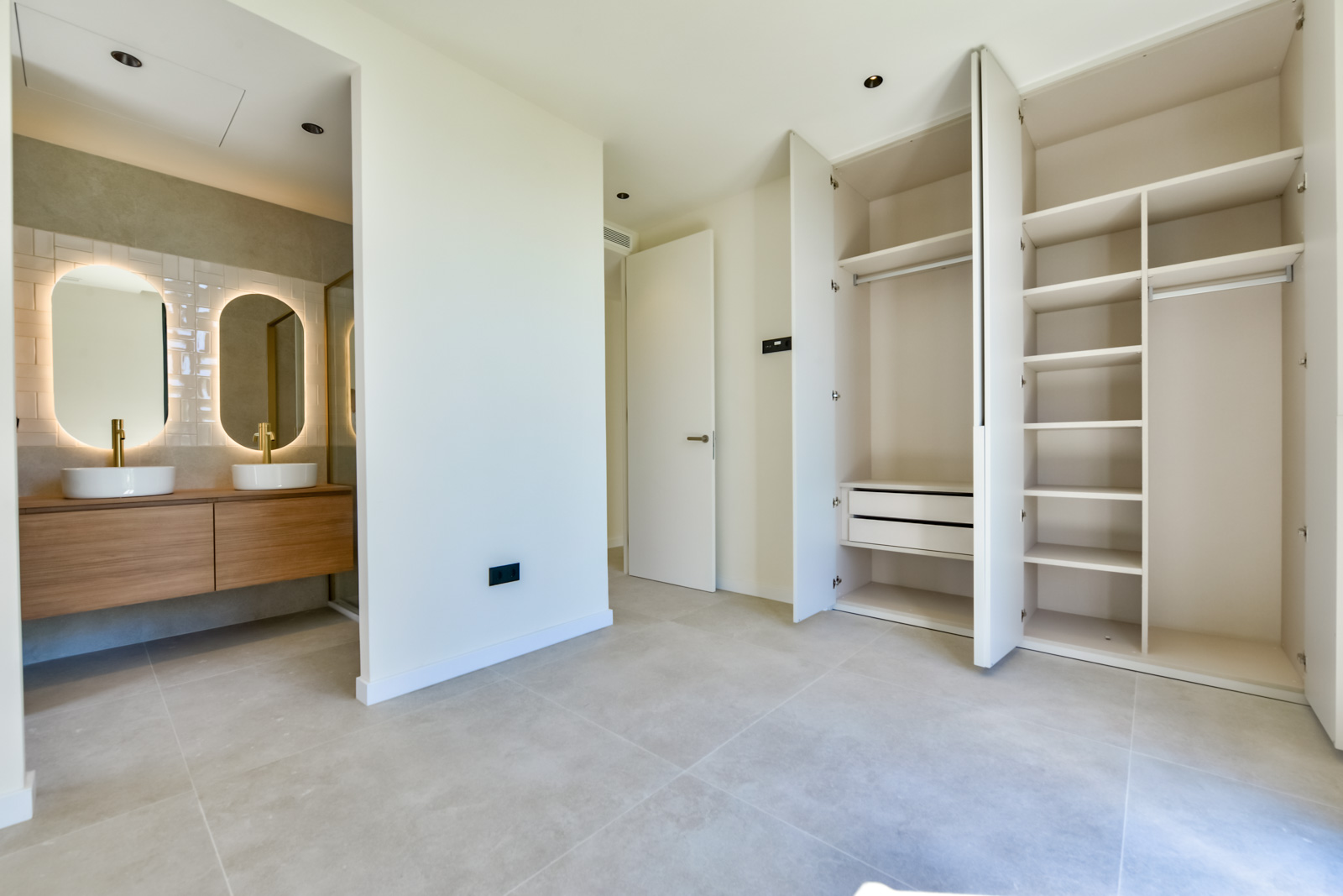 Modern Key-Ready Villas with Spacious Interiors and Landscaped Gardens