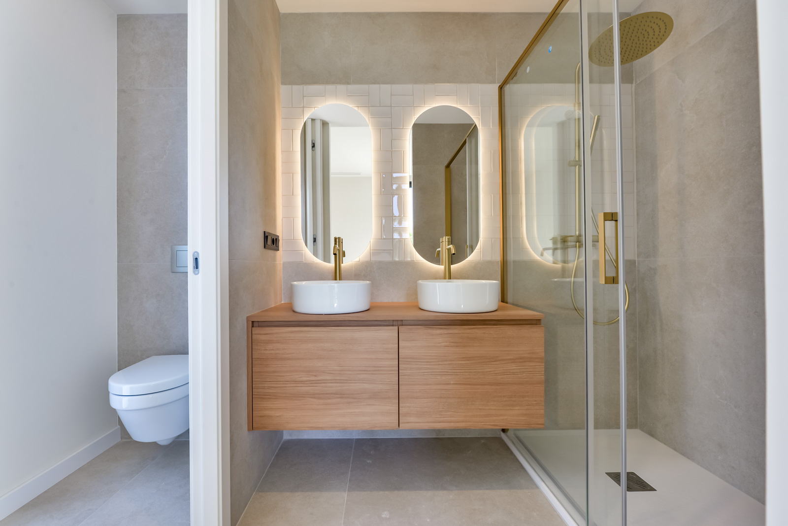 Modern Key-Ready Villas with Spacious Interiors and Landscaped Gardens