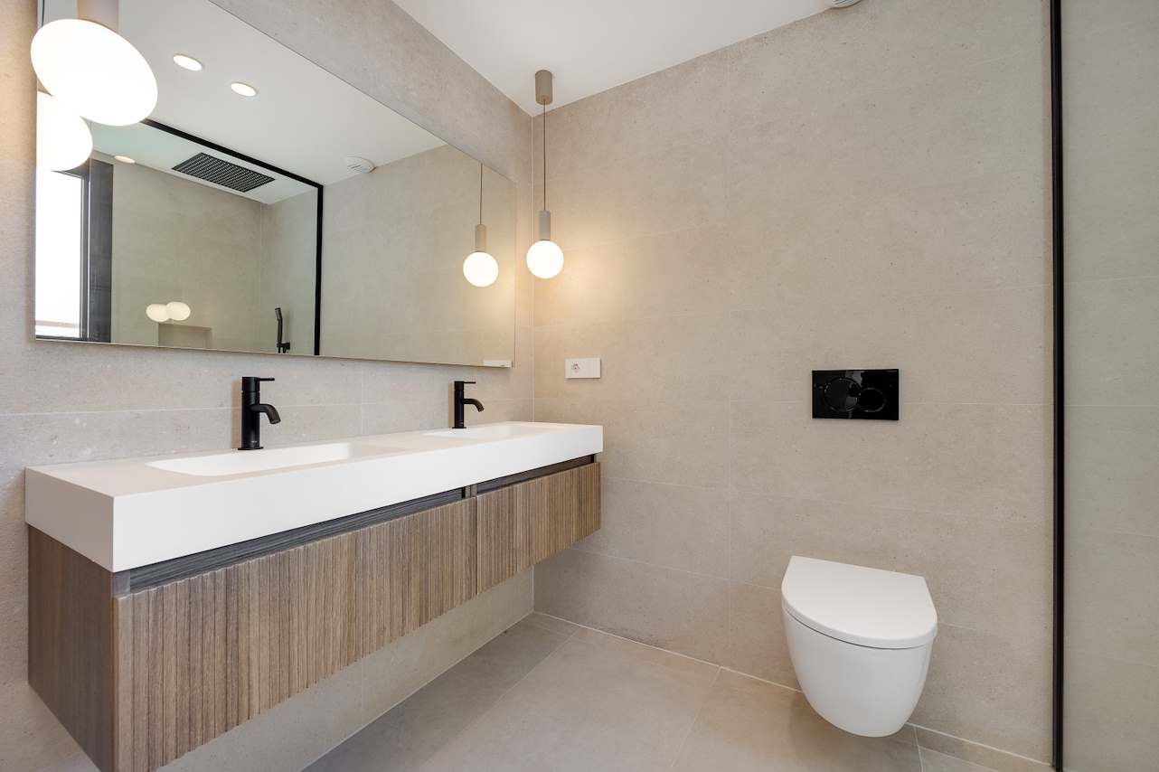 1412DA - Villas with sea views, private pools and easy living