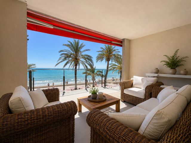 1414DA - Exclusive Frontline Residence on the Mediterranean Sea