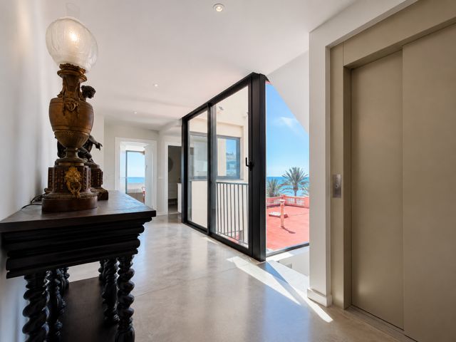 1414DA - Exclusive Frontline Residence on the Mediterranean Sea