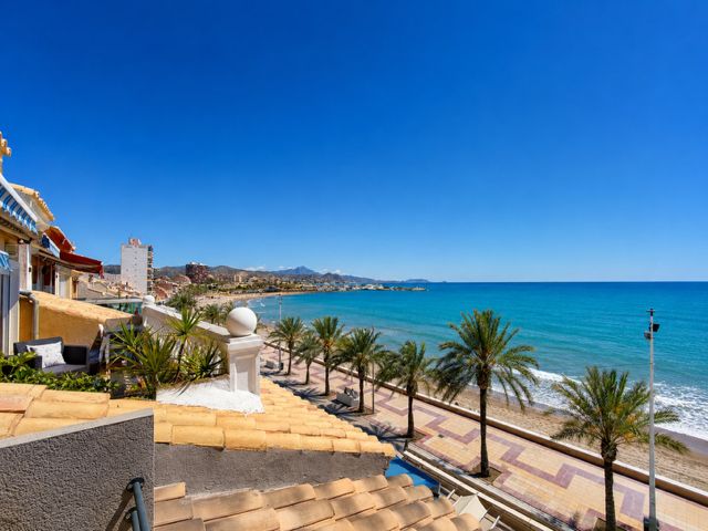 1414DA - Exclusive Frontline Residence on the Mediterranean Sea