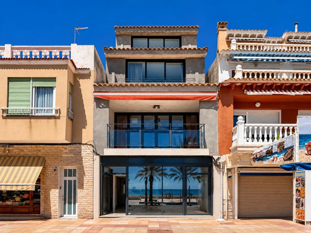 1414DA - Exclusive Frontline Residence on the Mediterranean Sea