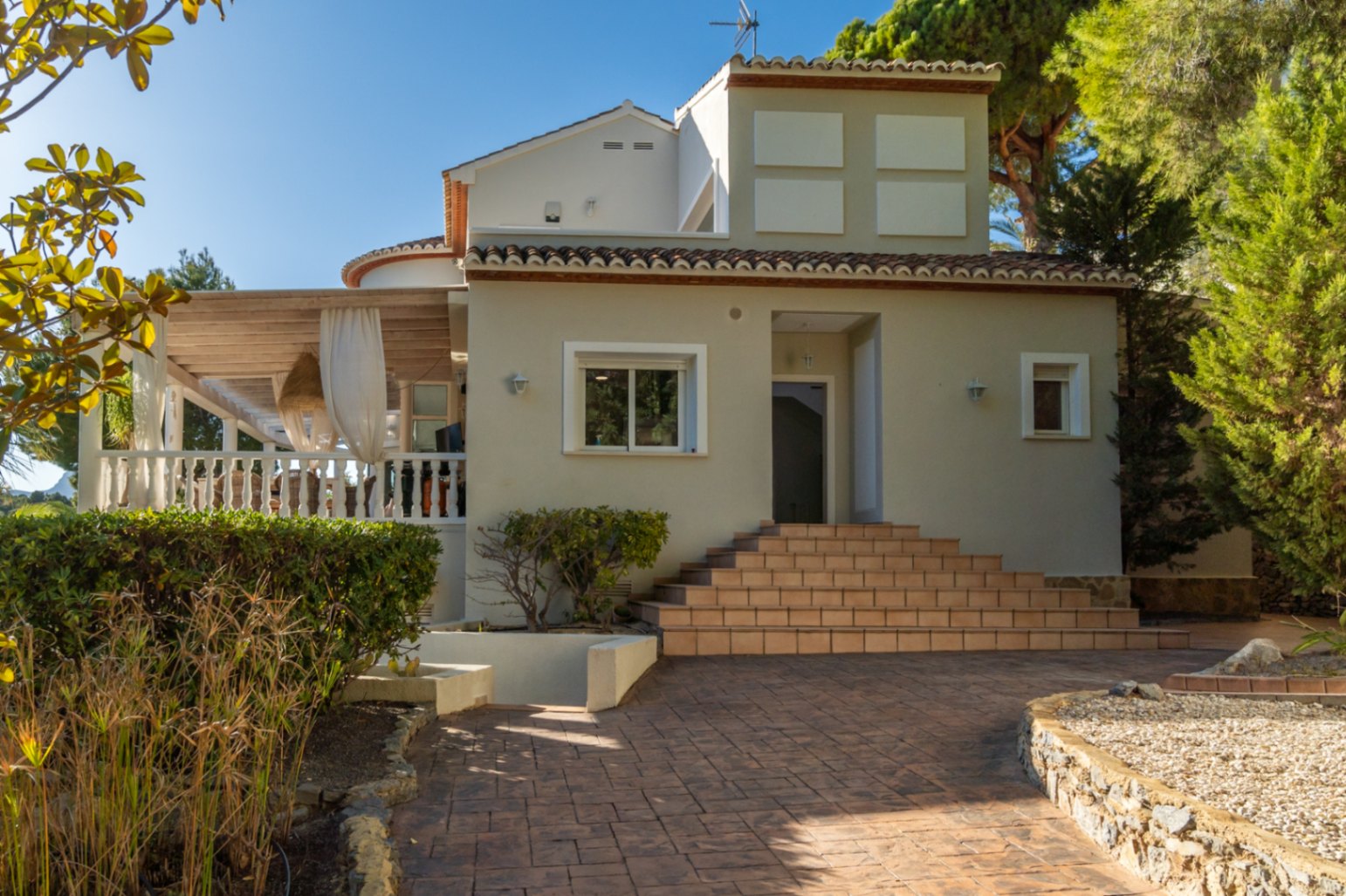 1416DA - Mediterranean Villa with Heated Pool and Privacy Near Altea Golf