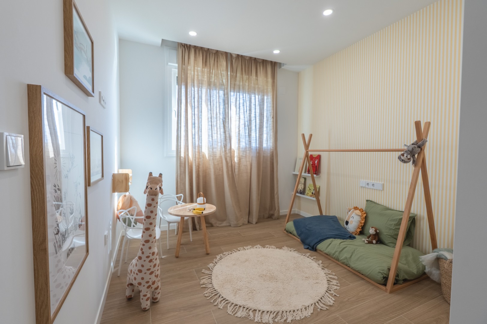 1293DA - LIVING IN EXCLUSIVITY, IN THE MIDST OF NATURE AND OVERLOOKING THE SEA