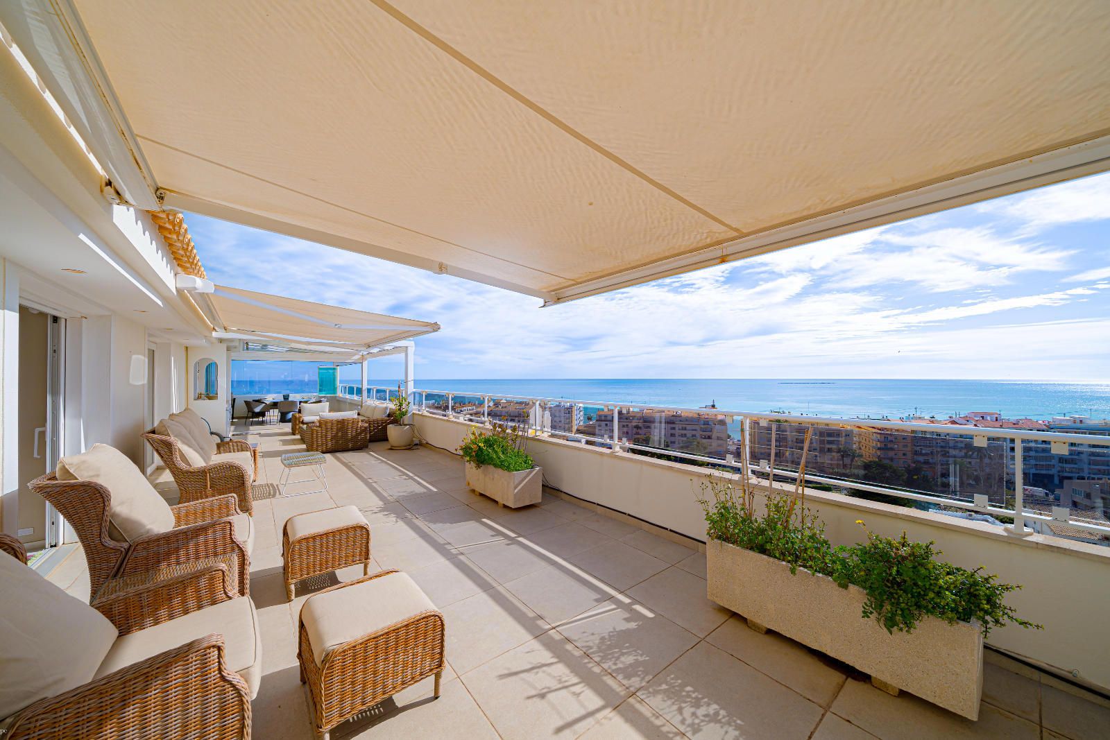 Fully Renovated Luxury Penthouse with Panoramic Sea Views in the Heart of Altea