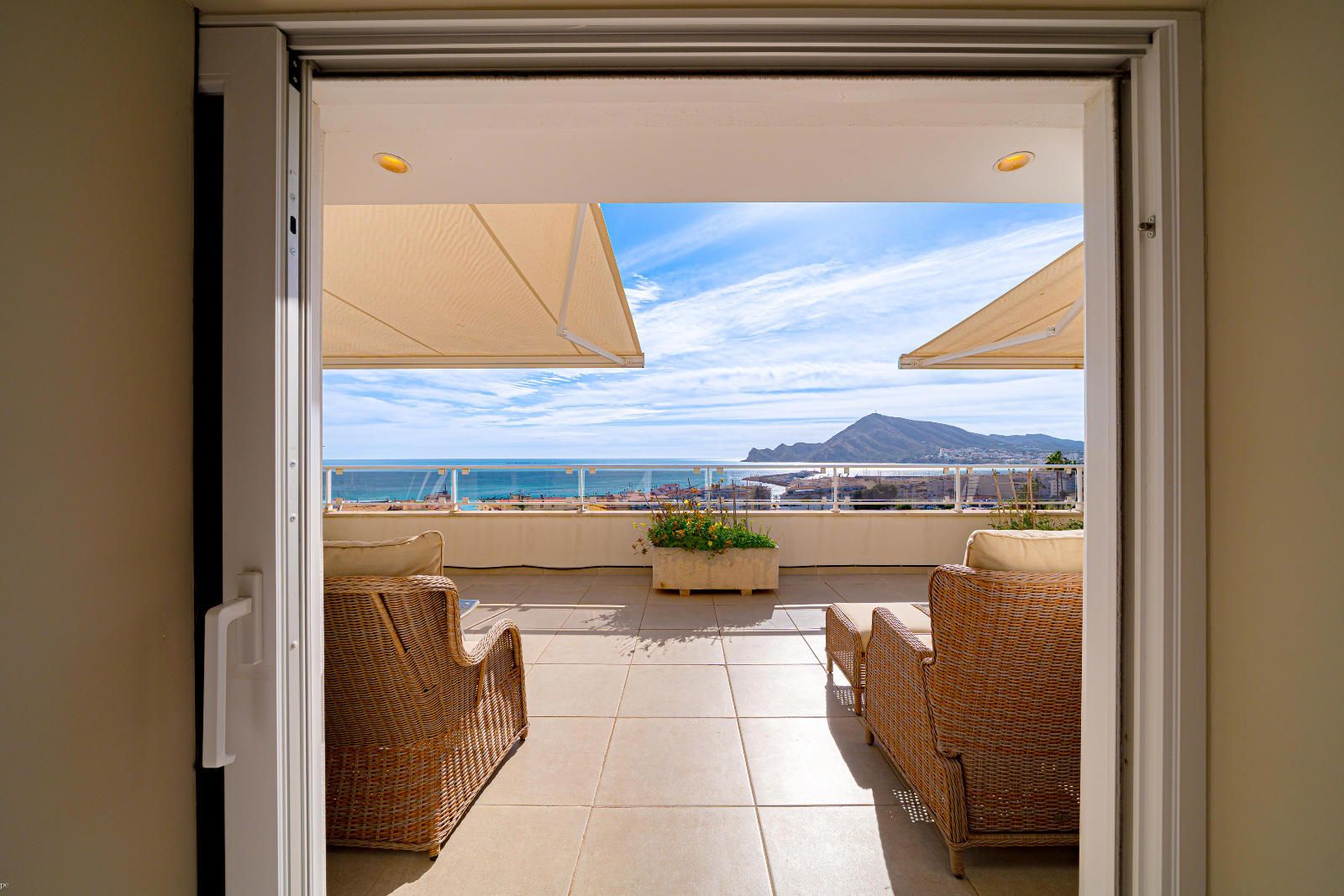 Fully Renovated Luxury Penthouse with Panoramic Sea Views in the Heart of Altea