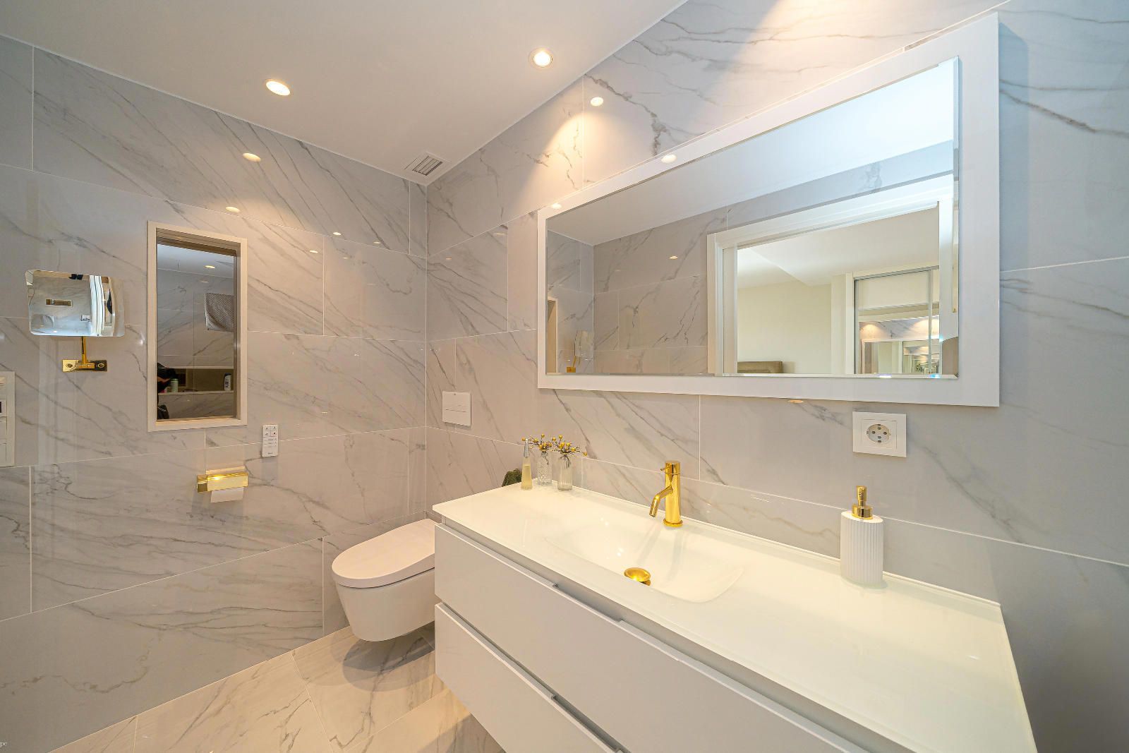Fully Renovated Luxury Penthouse with Panoramic Sea Views in the Heart of Altea