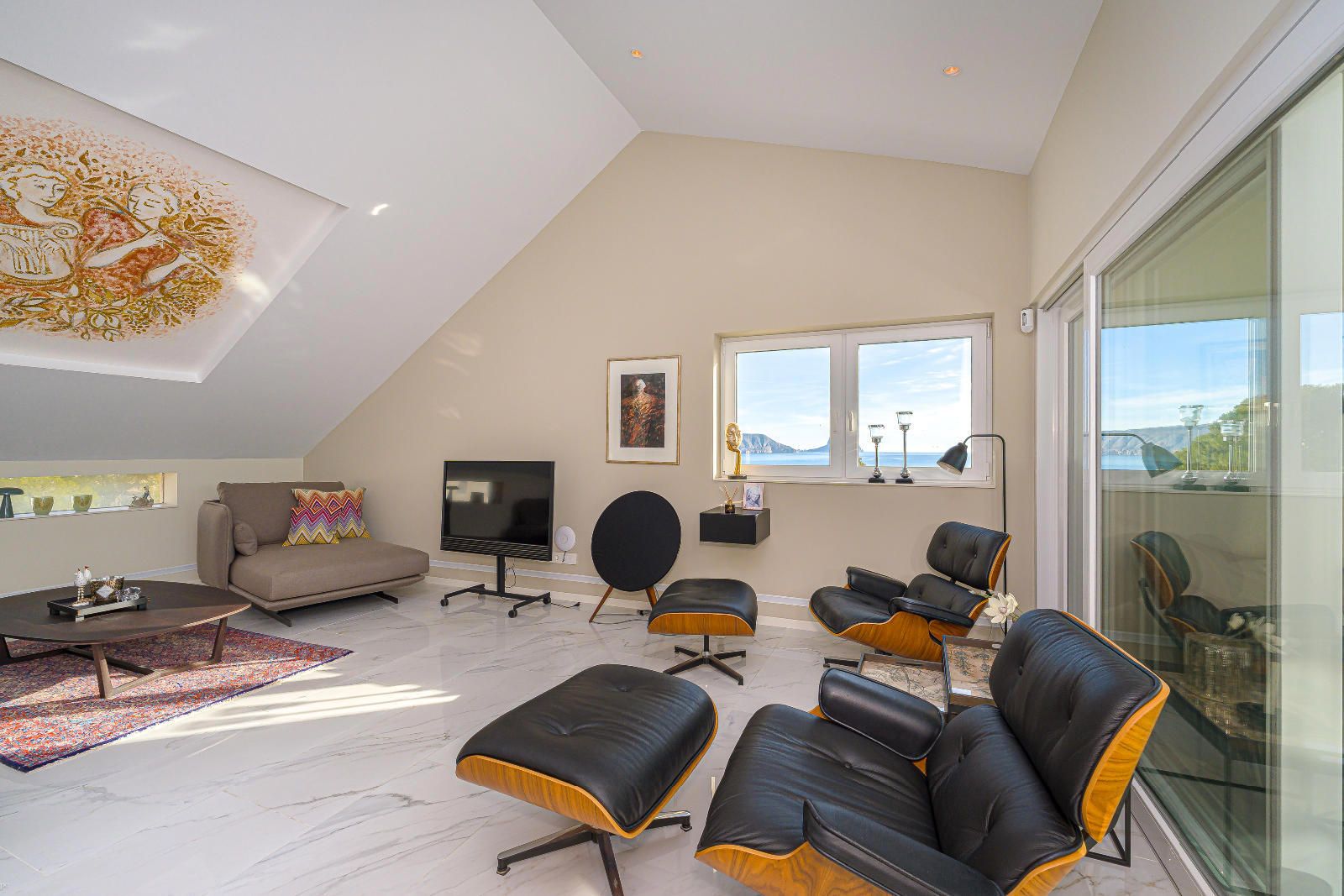 Fully Renovated Luxury Penthouse with Panoramic Sea Views in the Heart of Altea