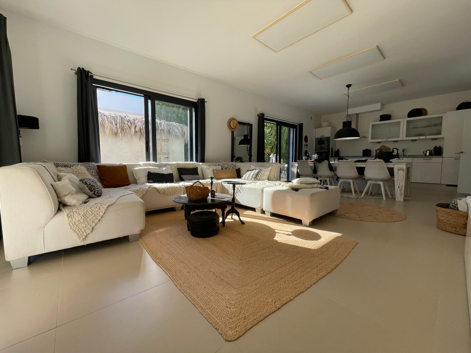 Elegant Single-Level Villa with Private Pool in a Peaceful Residential Setting