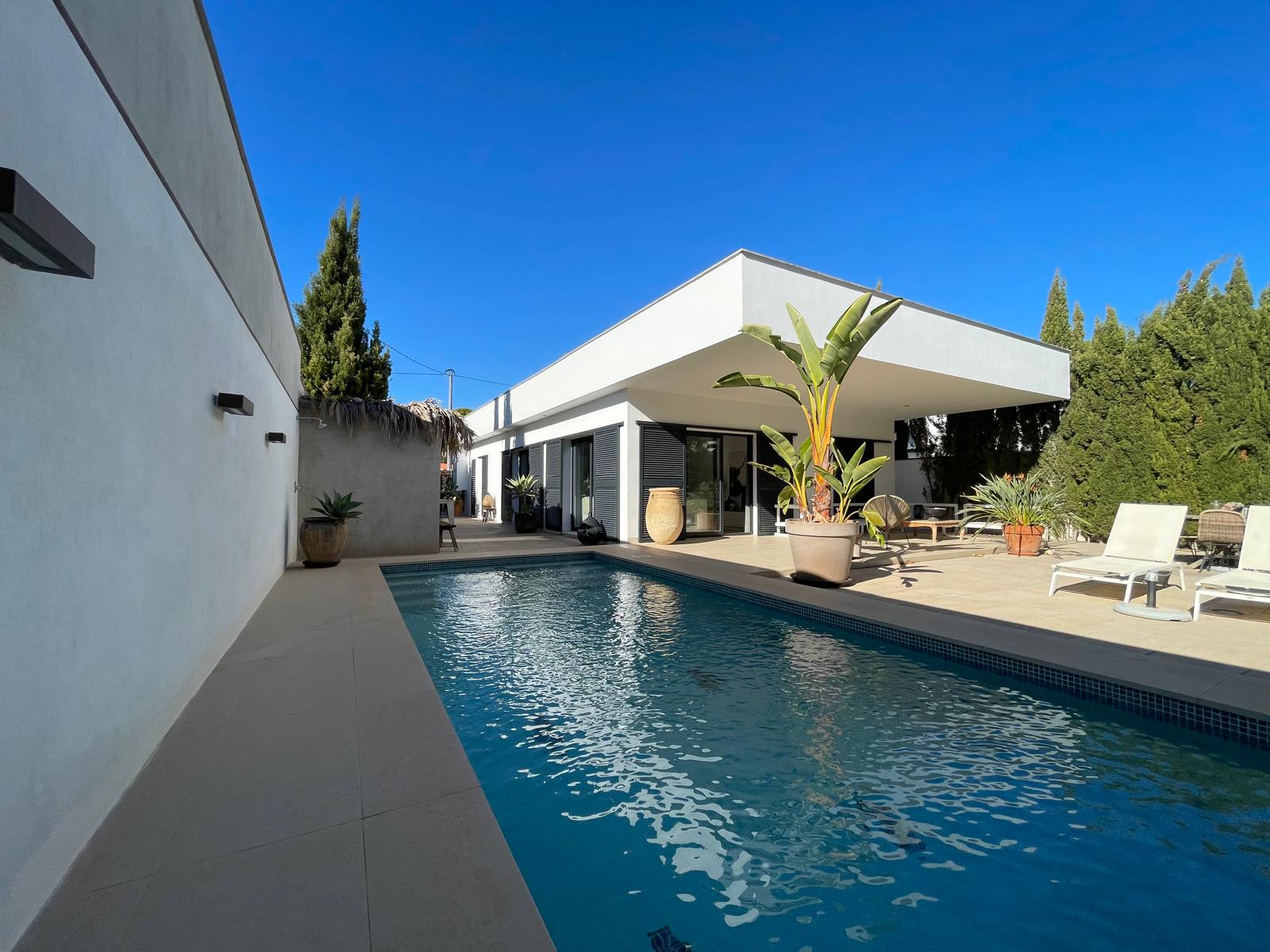 Elegant Single-Level Villa with Private Pool in a Peaceful Residential Setting