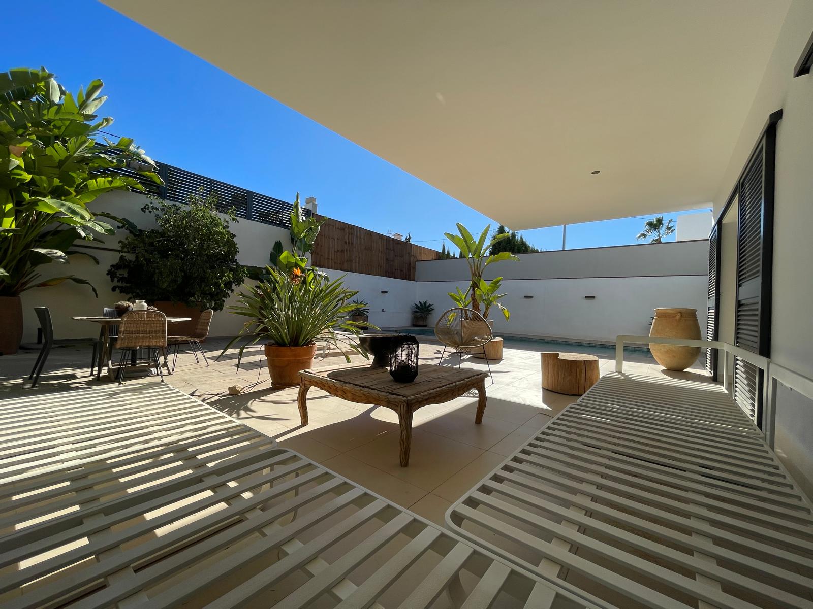 Elegant Single-Level Villa with Private Pool in a Peaceful Residential Setting