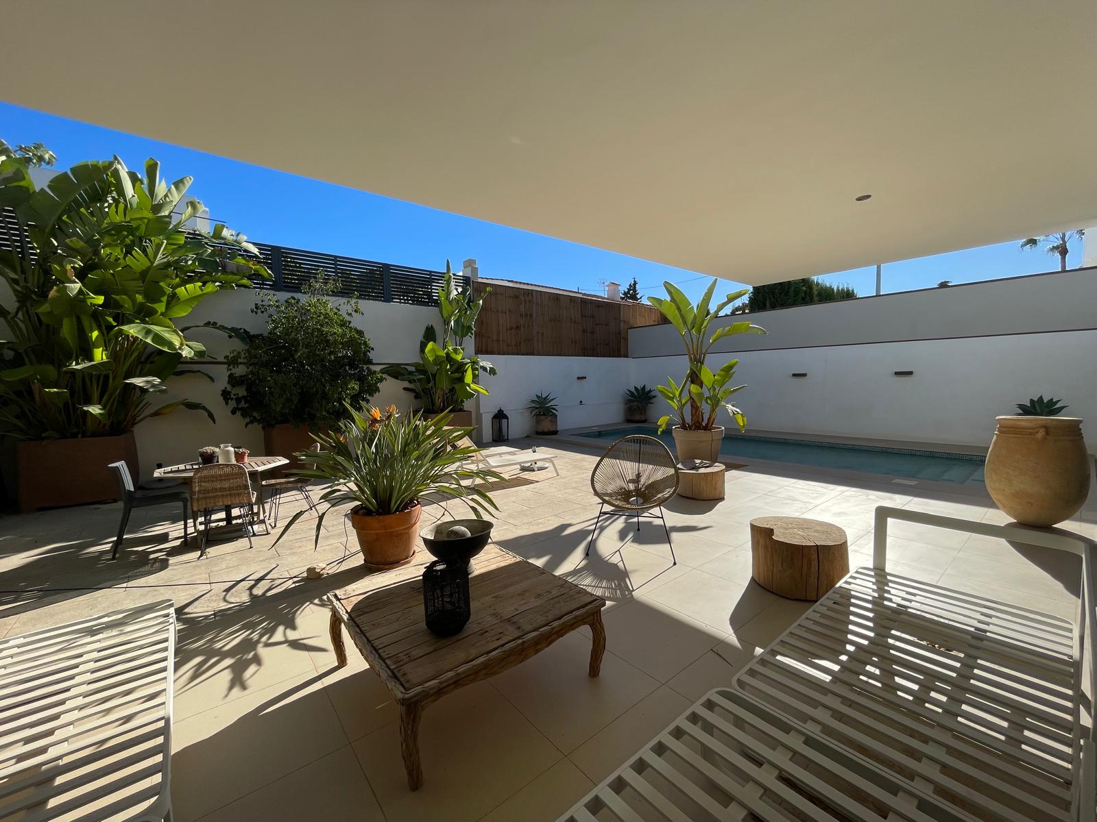 Elegant Single-Level Villa with Private Pool in a Peaceful Residential Setting