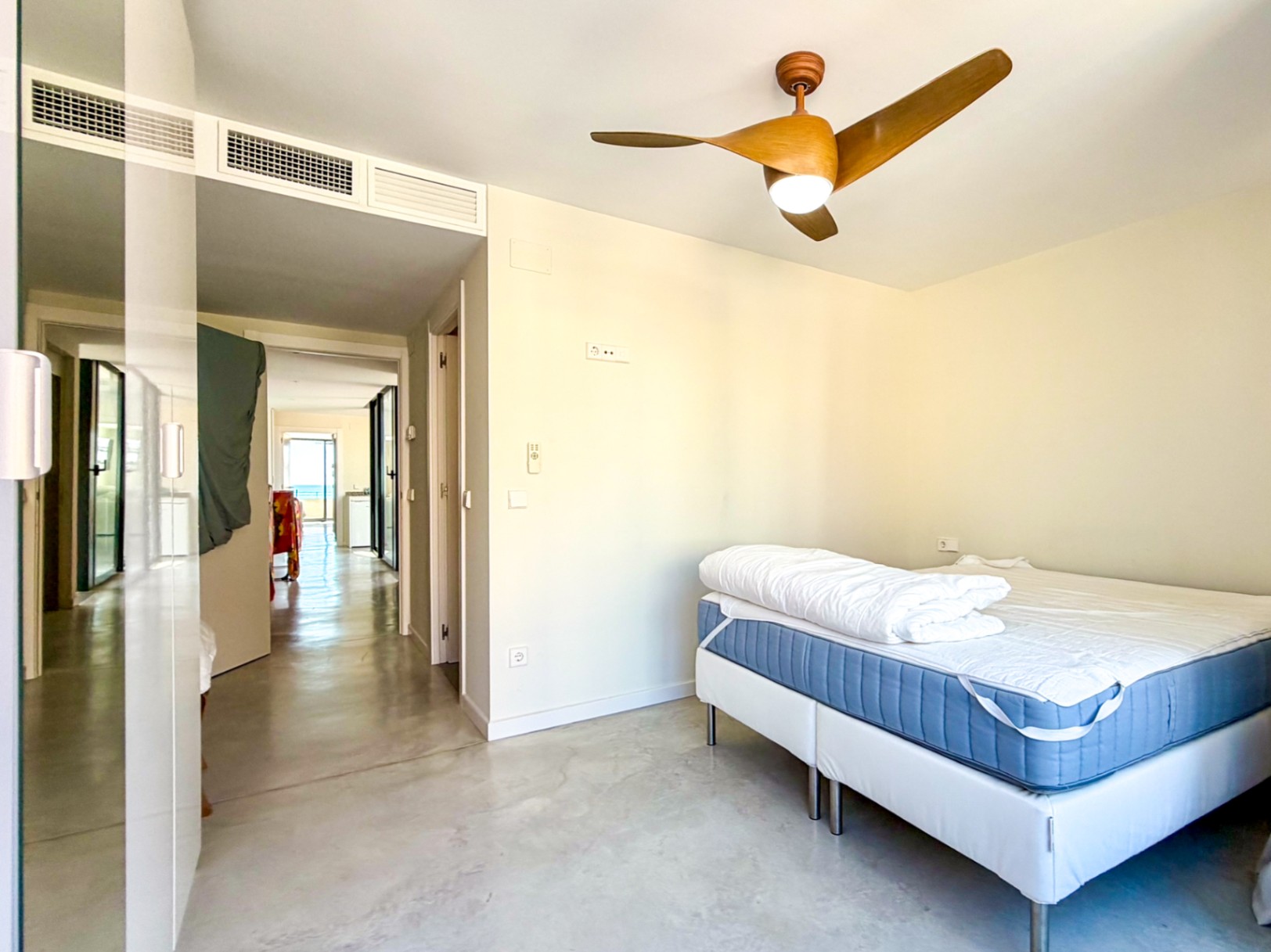 Exclusive Frontline Residence in El Campello