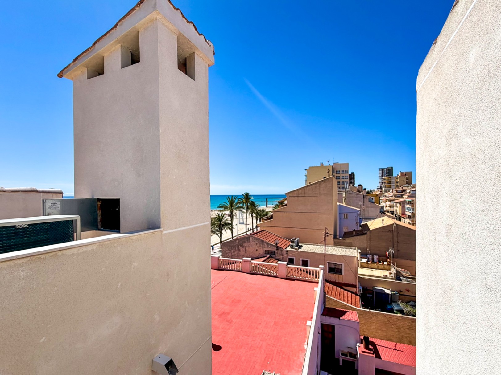 Exclusive Frontline Residence in El Campello