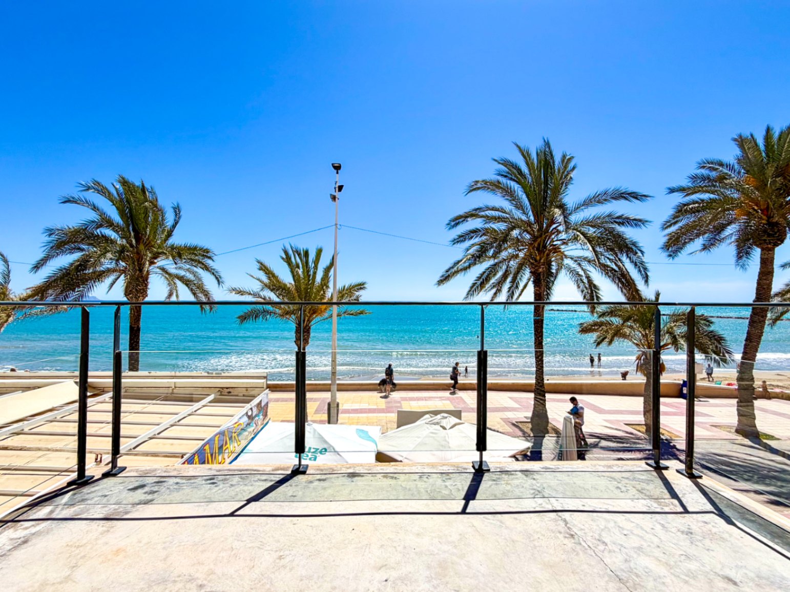 Exclusive Frontline Residence in El Campello