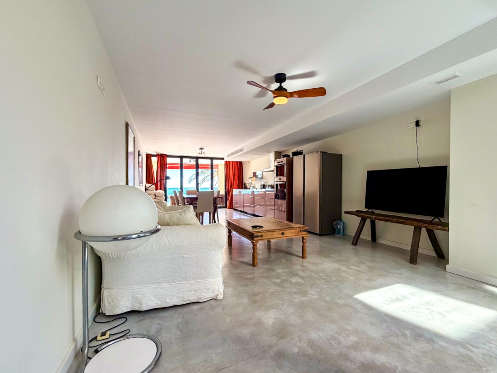 Exclusive Frontline Residence in El Campello