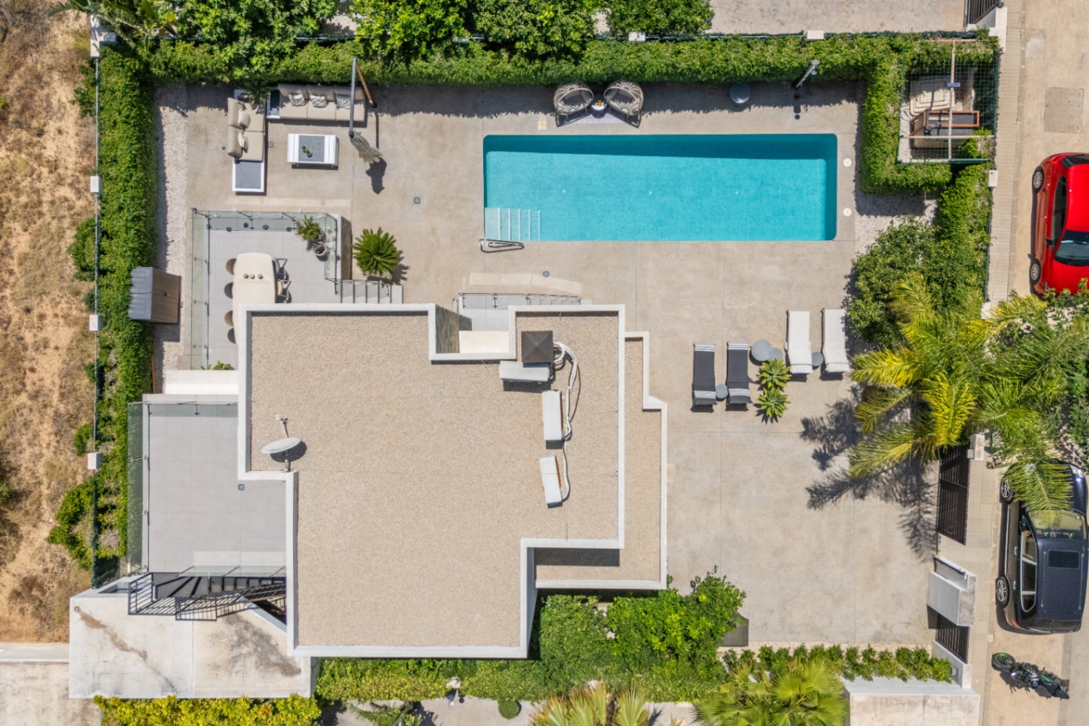 1422DR - Villa avec vue sur la mer, cinq chambres et un emplacement calme à Polop.