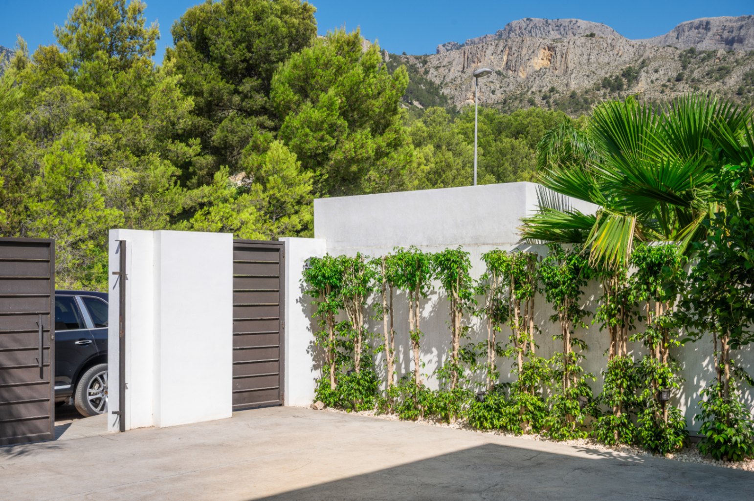 1422DR - Villa avec vue sur la mer, cinq chambres et un emplacement calme à Polop.
