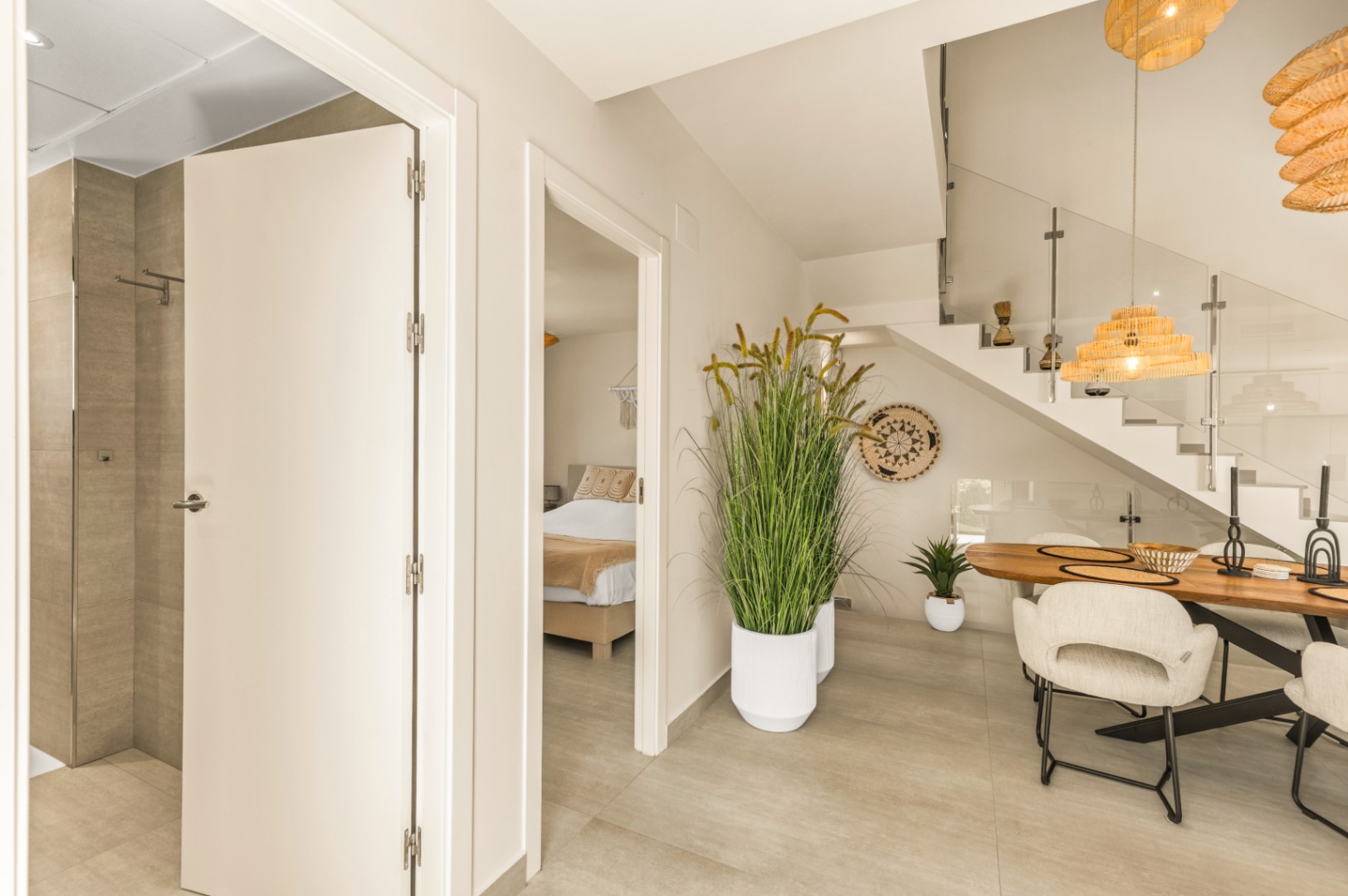 1422DR - Villa avec vue sur la mer, cinq chambres et un emplacement calme à Polop.
