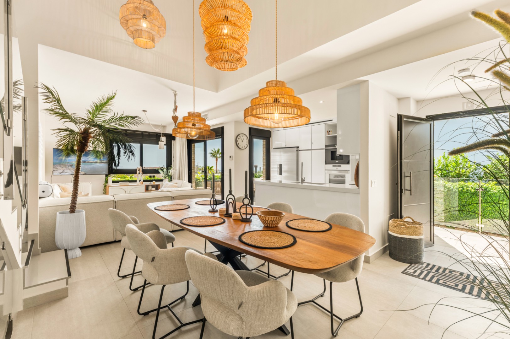 1422DR - Villa avec vue sur la mer, cinq chambres et un emplacement calme à Polop.
