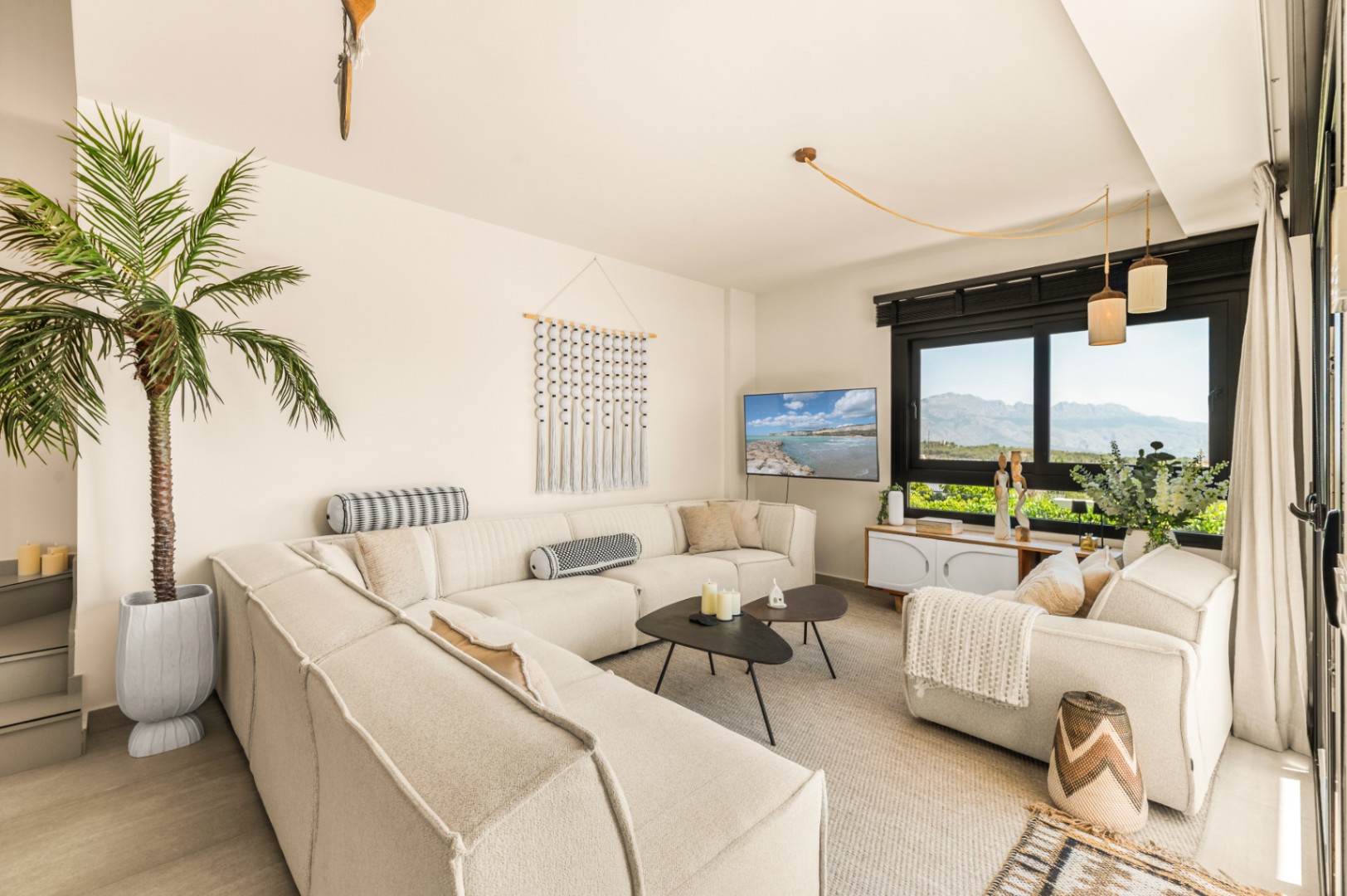 1422DR - Villa avec vue sur la mer, cinq chambres et un emplacement calme à Polop.