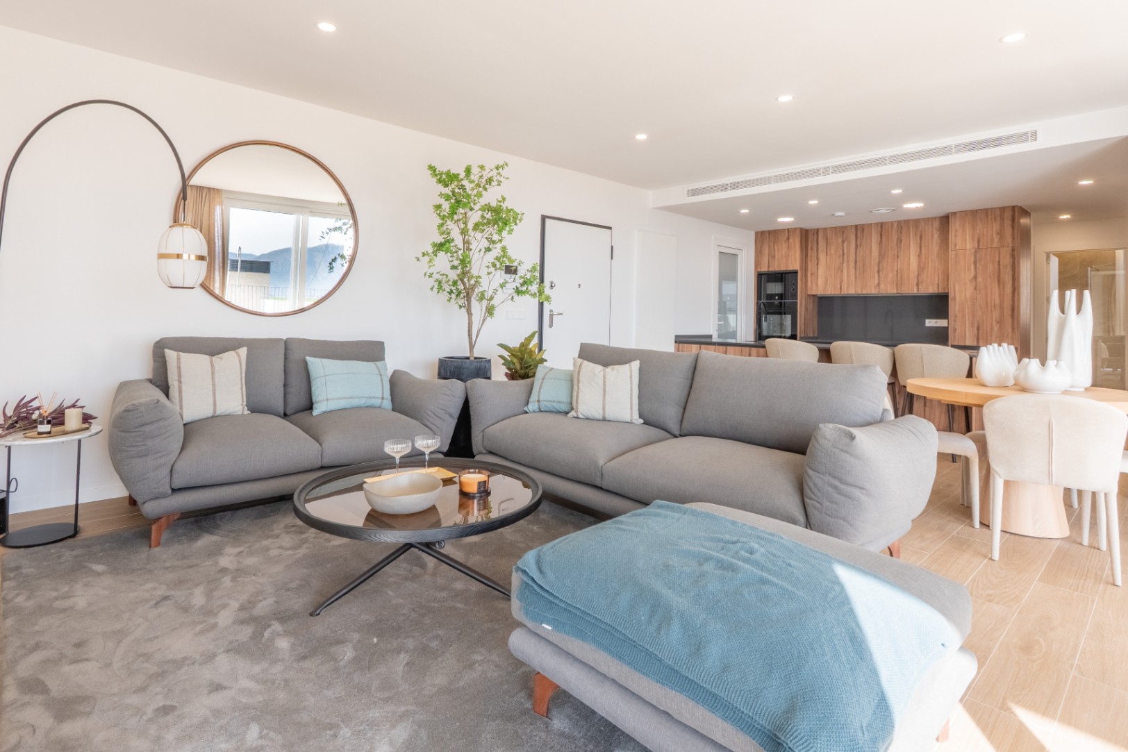 Single-storey villa with a spacious covered terrace and private pool in Polop.