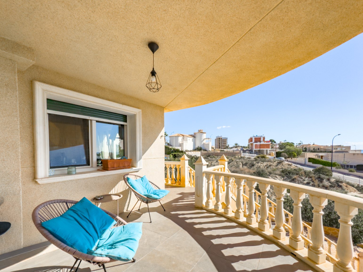 1386DA - Mediterrane Villa mit Meerblick, in Strandnähe, in Cala D'or, Campello