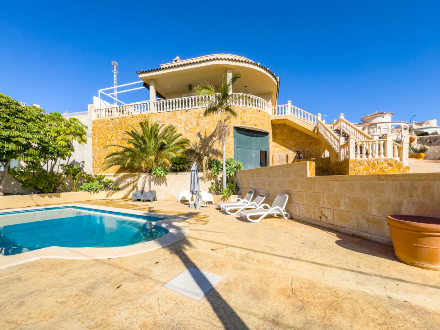 1386DA - Mediterrane Villa mit Meerblick, in Strandnähe, in Cala D'or, Campello