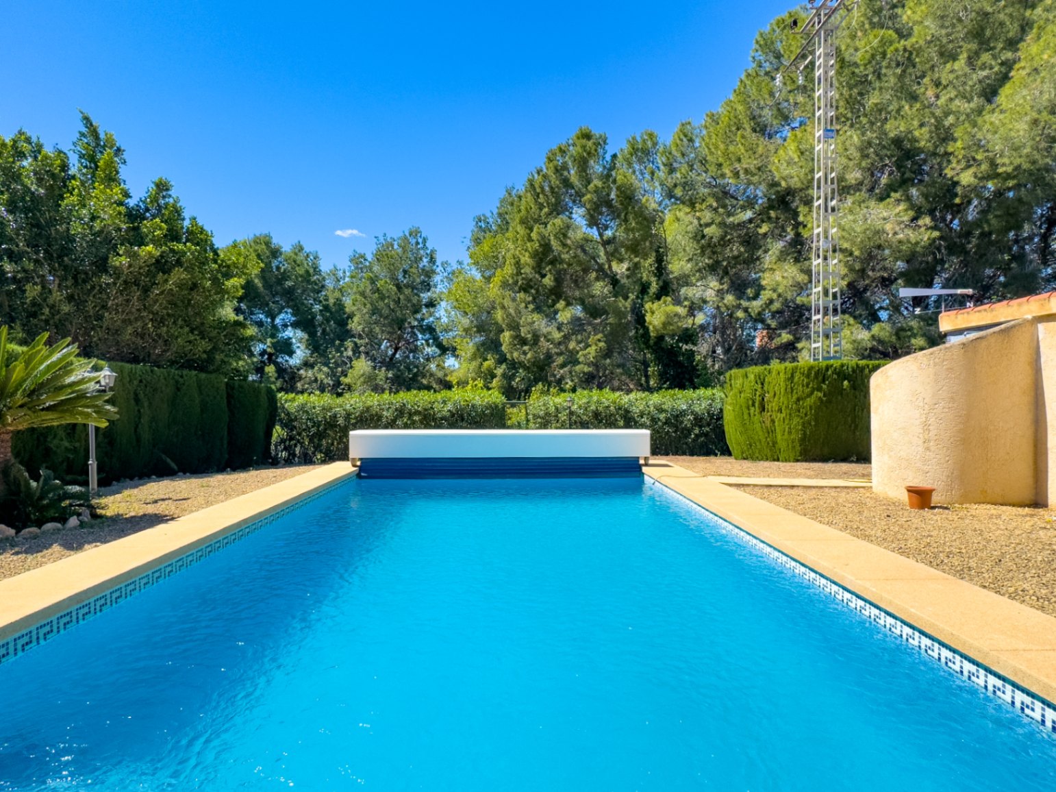 1389DA - Villa de plain-pied avec piscine privée sur un terrain de 750 m² à La Nucía