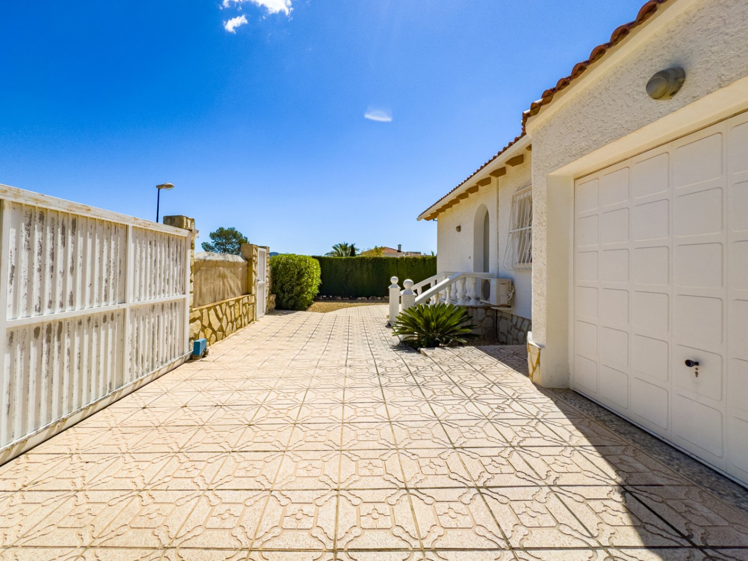 1389DA - Villa de plain-pied avec piscine privée sur un terrain de 750 m² à La Nucía