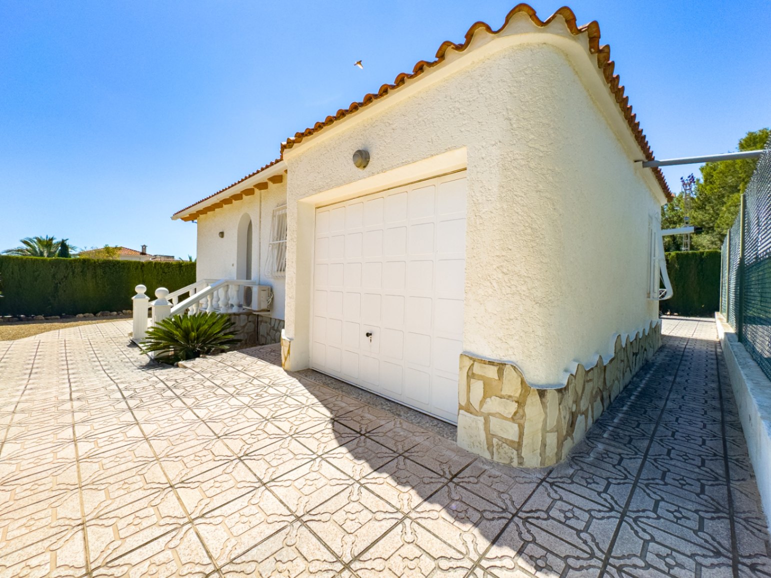 1389DA - Villa de plain-pied avec piscine privée sur un terrain de 750 m² à La Nucía