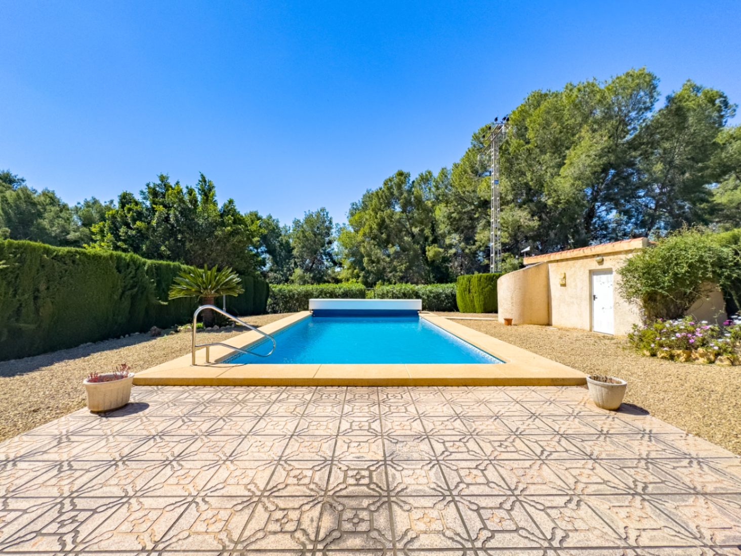 1389DA - Villa de plain-pied avec piscine privée sur un terrain de 750 m² à La Nucía