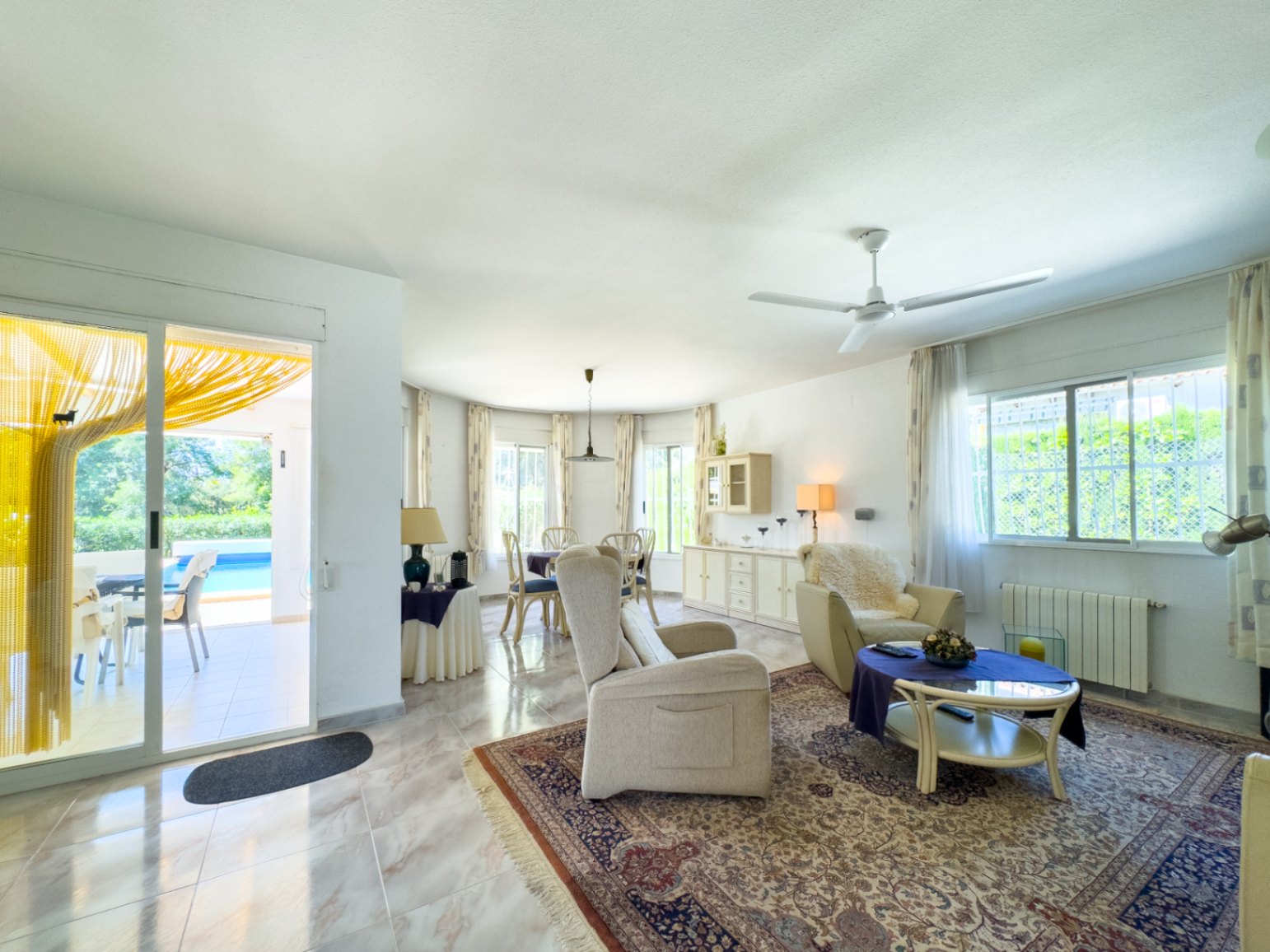 1389DA - Villa de plain-pied avec piscine privée sur un terrain de 750 m² à La Nucía