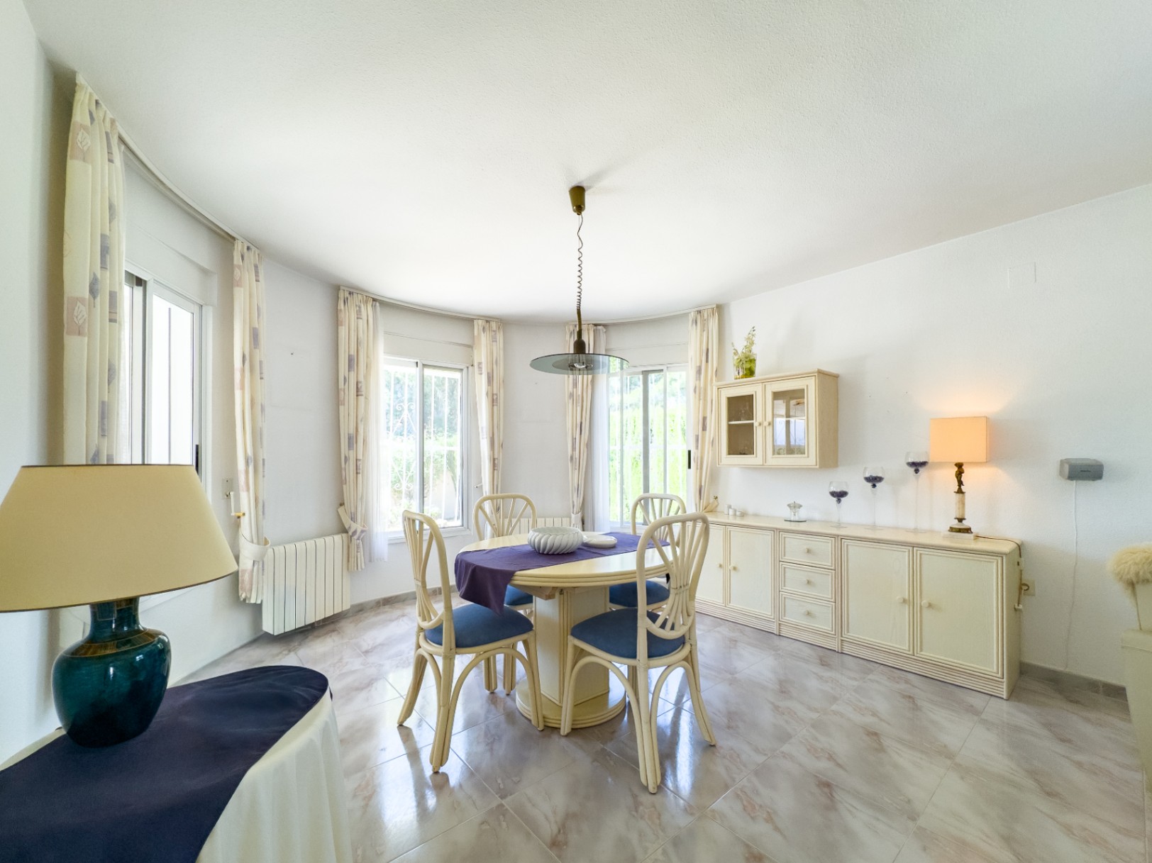 1389DA - Villa de plain-pied avec piscine privée sur un terrain de 750 m² à La Nucía