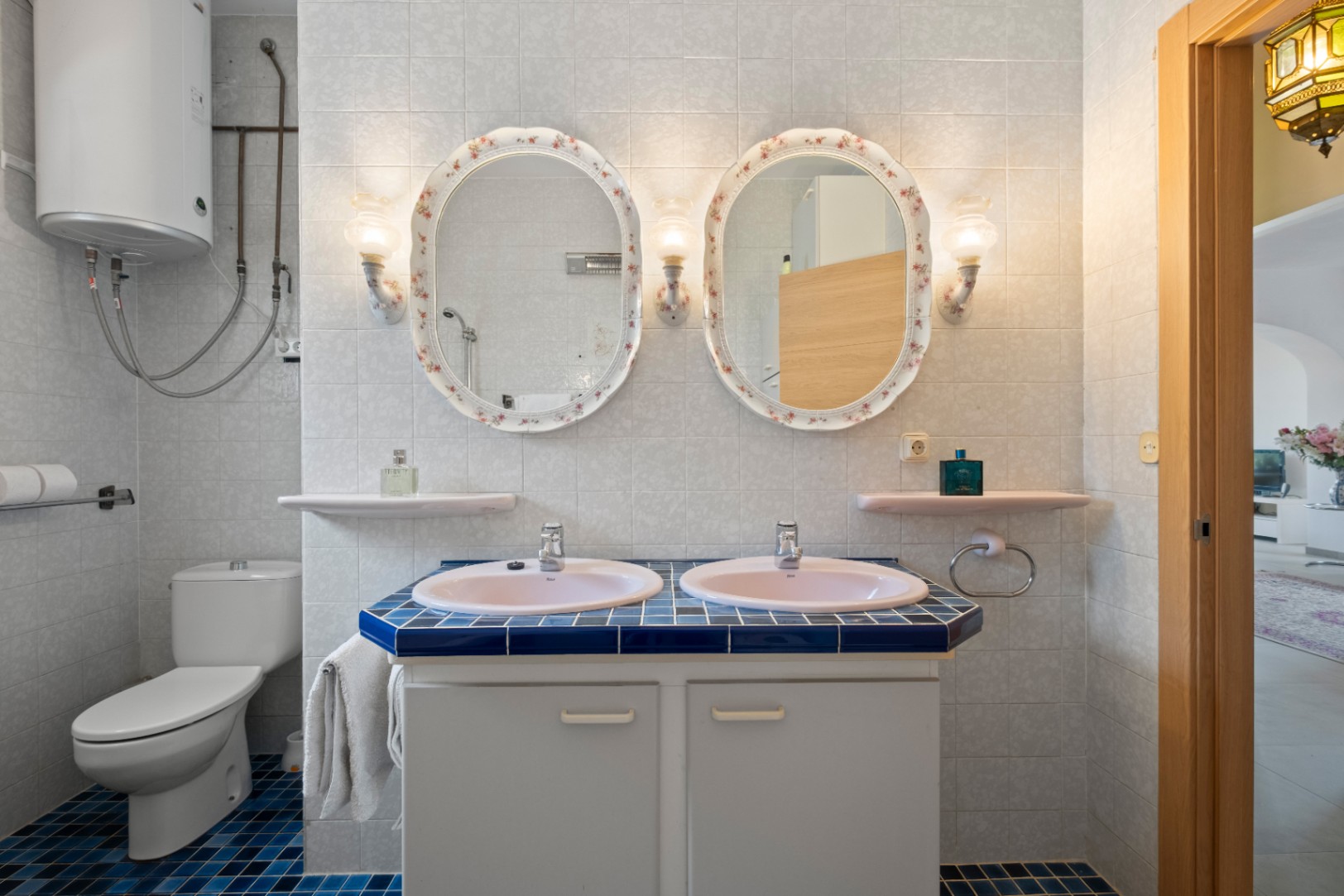 1439NS - Villa de una planta con apartamento de invitados y piscina privada en una zona tranquila de Albir, a poca distancia del centro del pueblo.