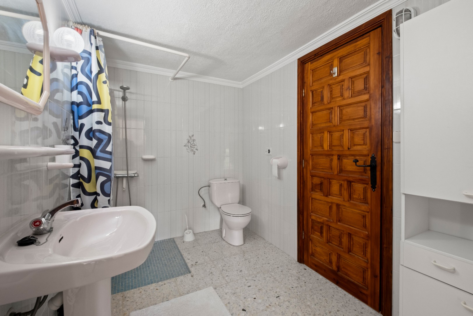 1439NS - Villa de una planta con apartamento de invitados y piscina privada en una zona tranquila de Albir, a poca distancia del centro del pueblo.