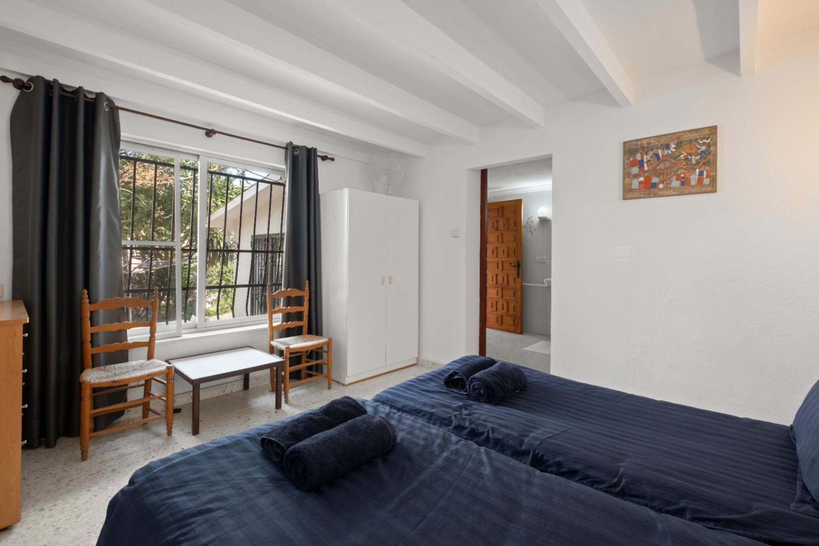 1439NS - Villa de una planta con apartamento de invitados y piscina privada en una zona tranquila de Albir, a poca distancia del centro del pueblo.