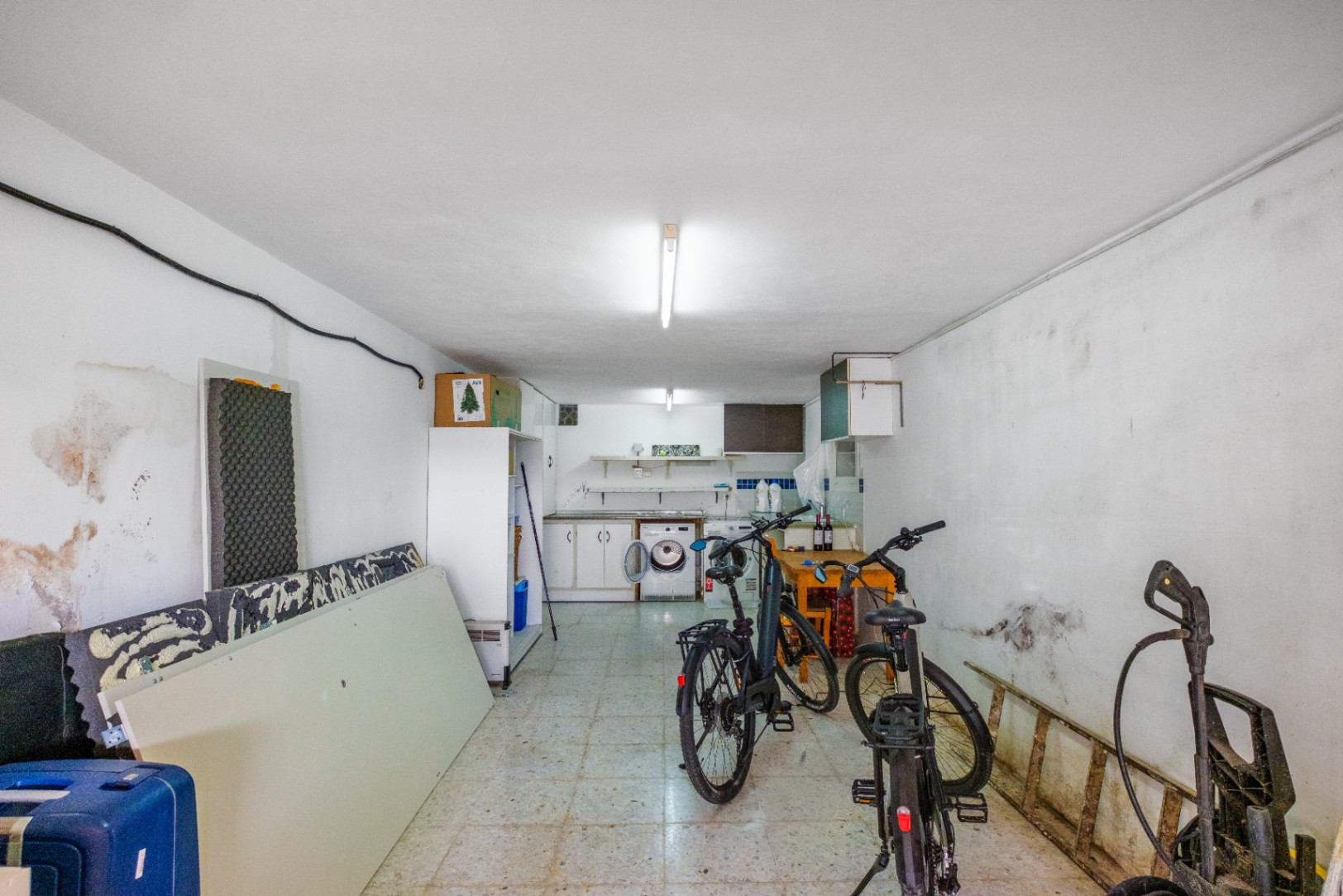 1439NS - Villa de una planta con apartamento de invitados y piscina privada en una zona tranquila de Albir, a poca distancia del centro del pueblo.